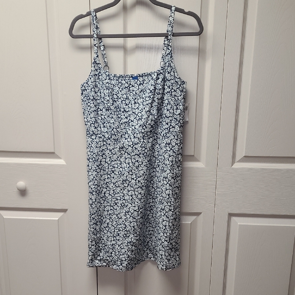 Old Navy Navy and White Floral Sundress MEDIUM NWT